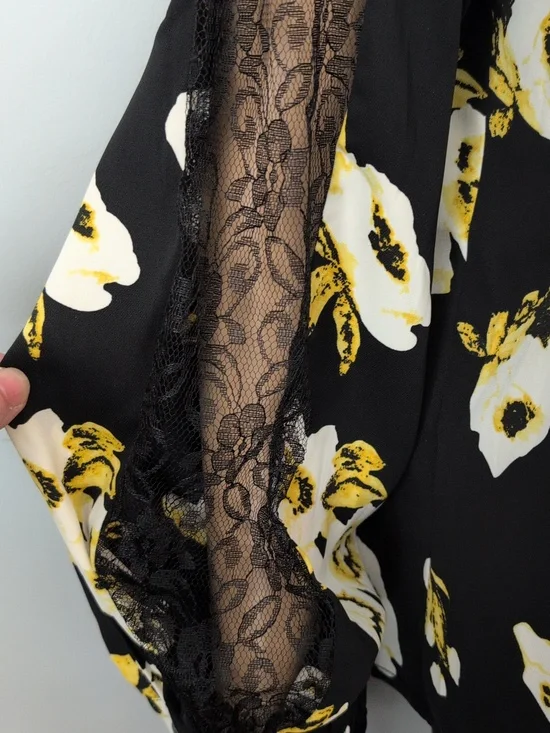 Cleo Black & Yellow Floral Blouse with Lace Sleeve Inset - Size M - Picture 7 of 14